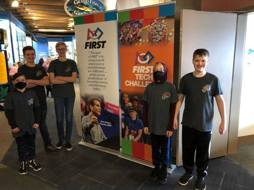 FTC Team shares STEM opportunities at the Grand Rapids Public Museum.